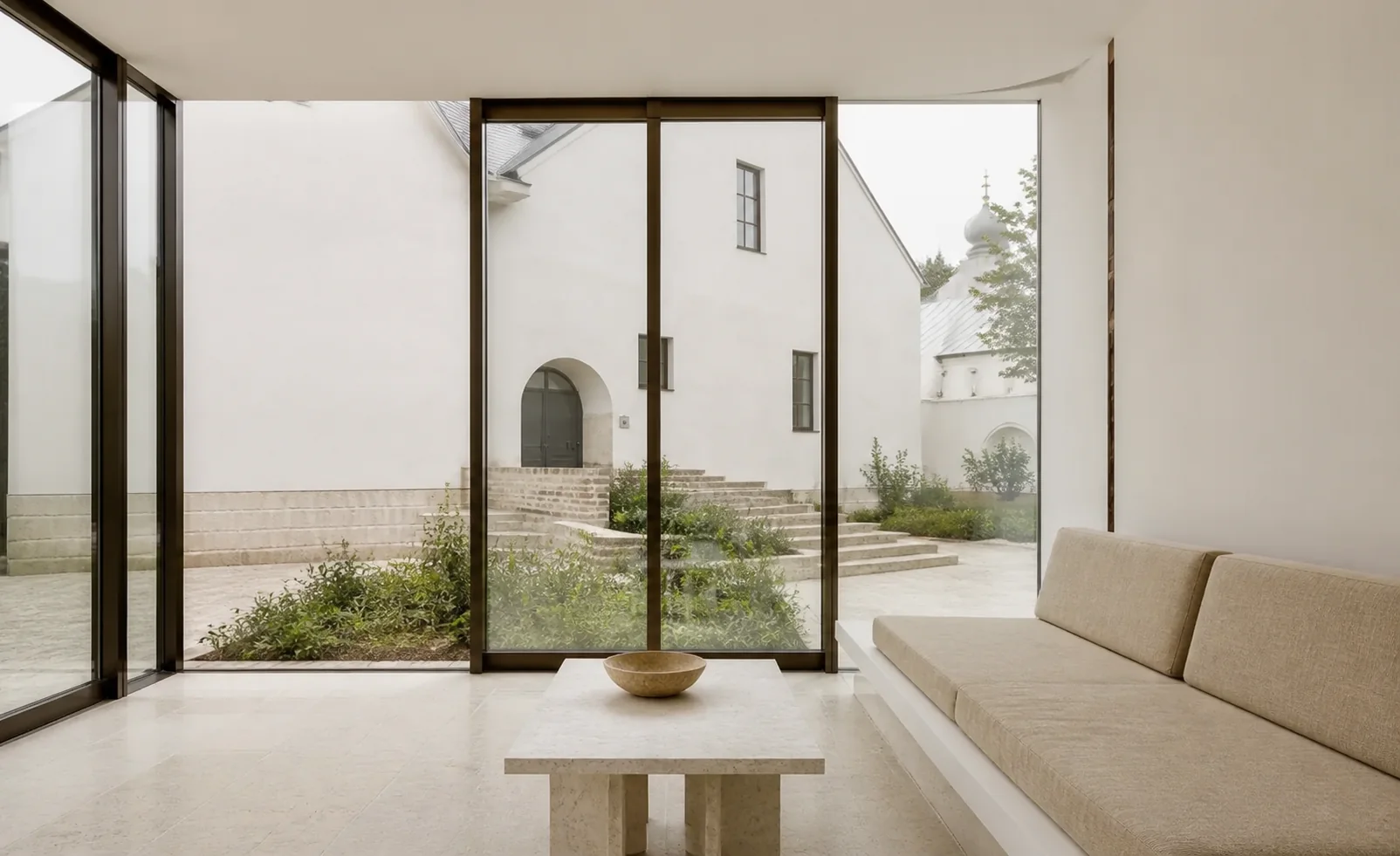 White Courtyard — деталь 2